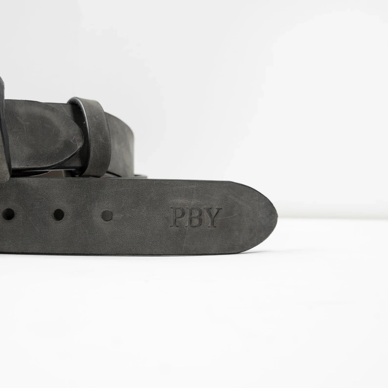 Boone Men's Leather Belt | Rock Gray - Image 7