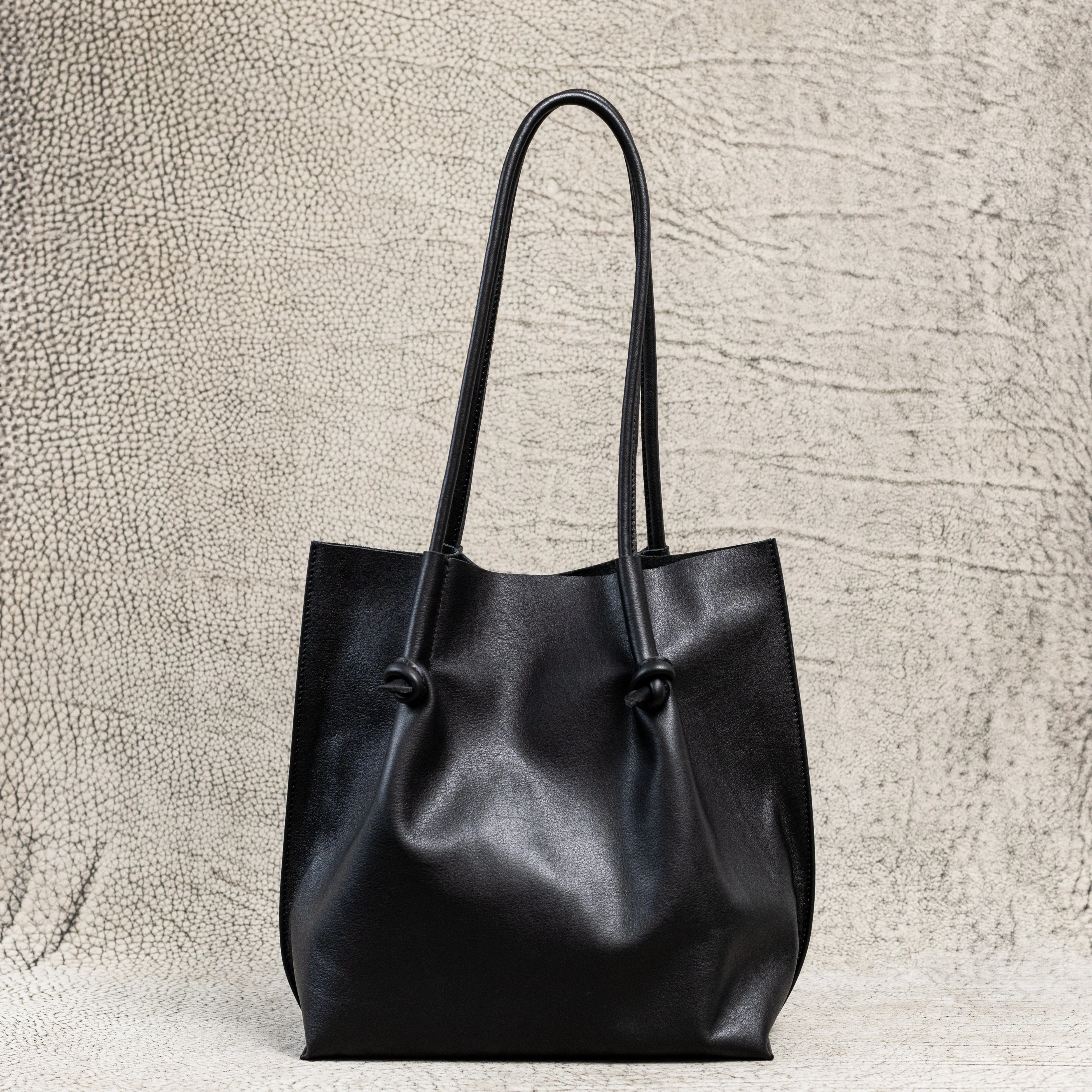 Flora Everyday Leather Tote | Smooth Calf Black