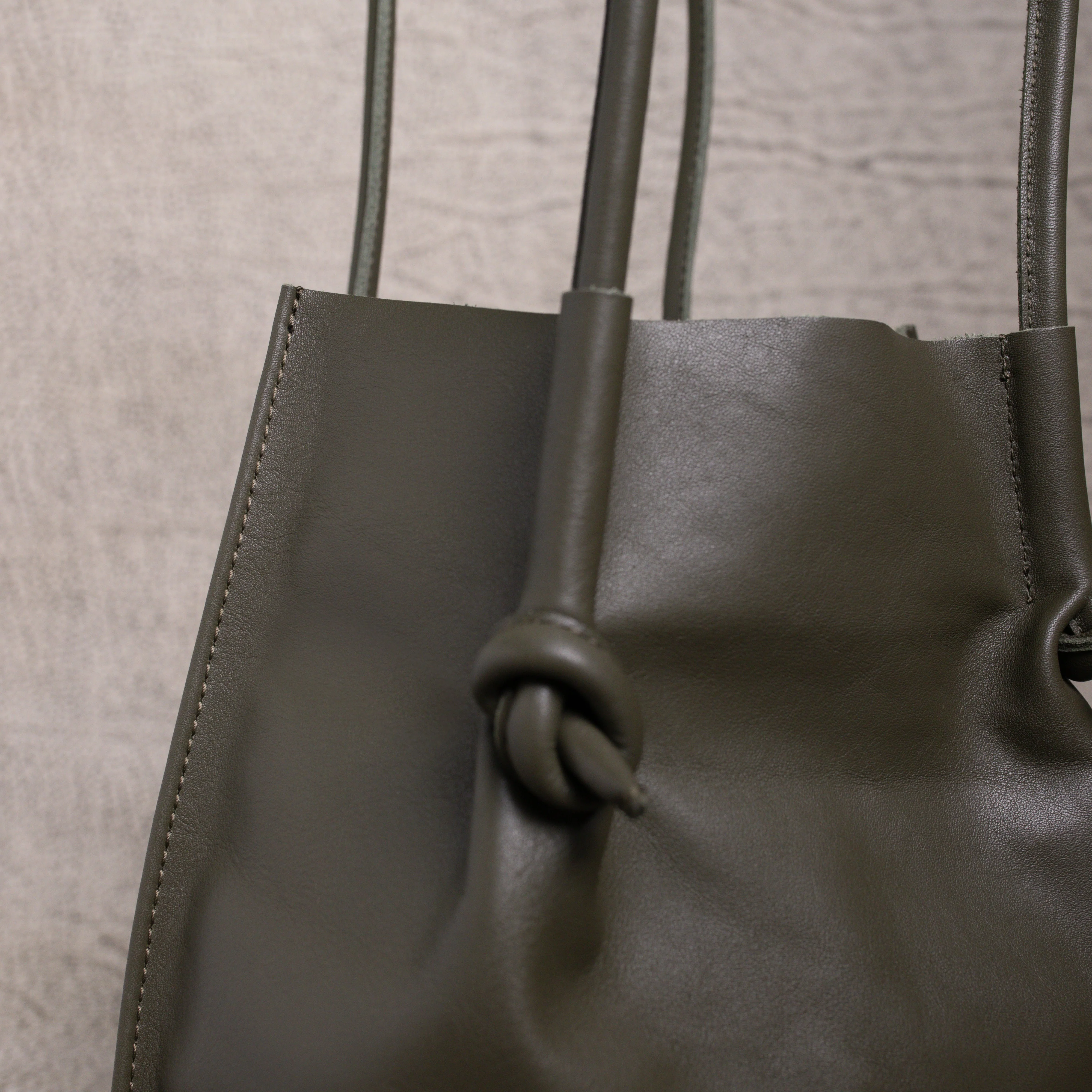Flora Everyday Leather Tote | Smooth Calf Green - Image 3