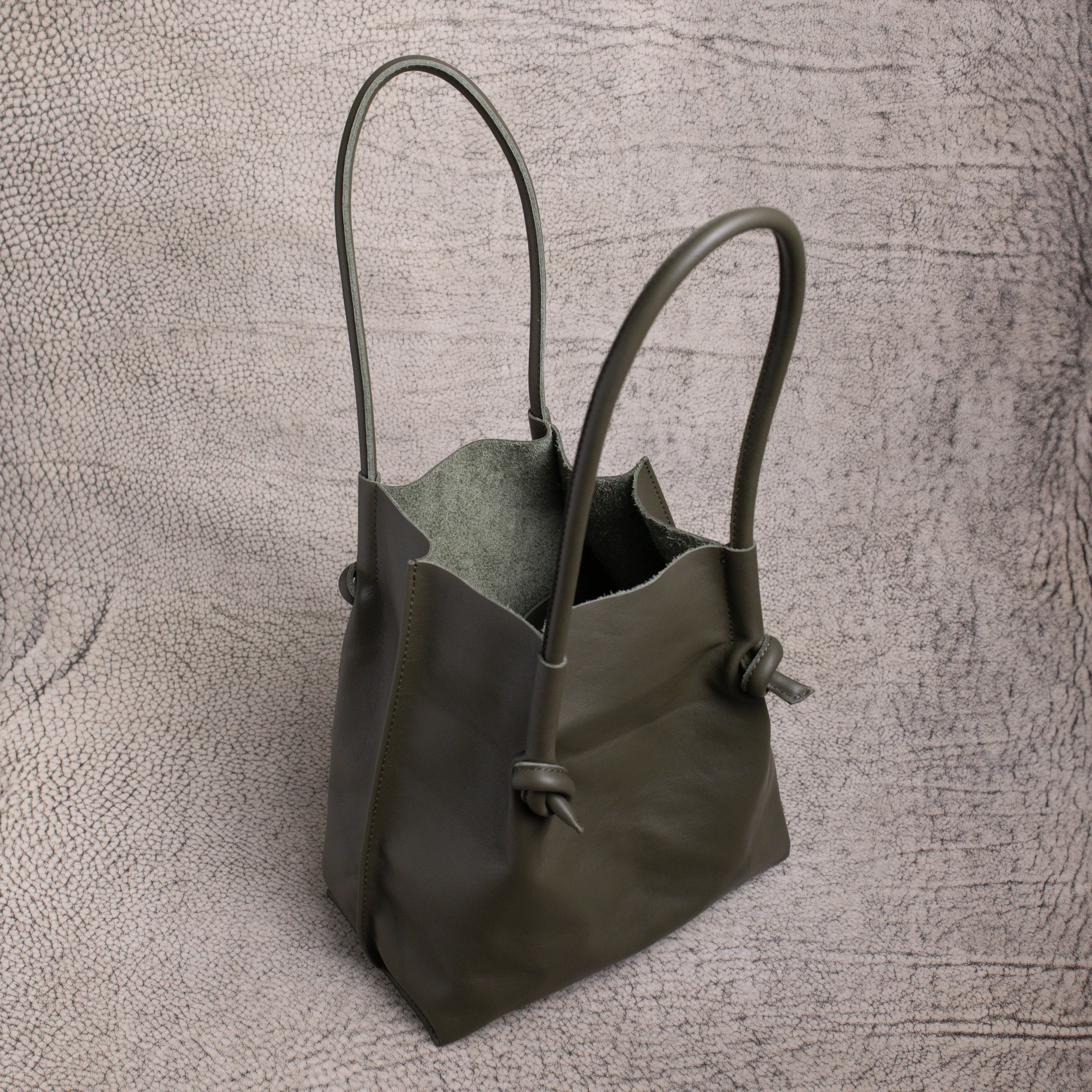 Flora Everyday Leather Tote | Smooth Calf Green - Image 4