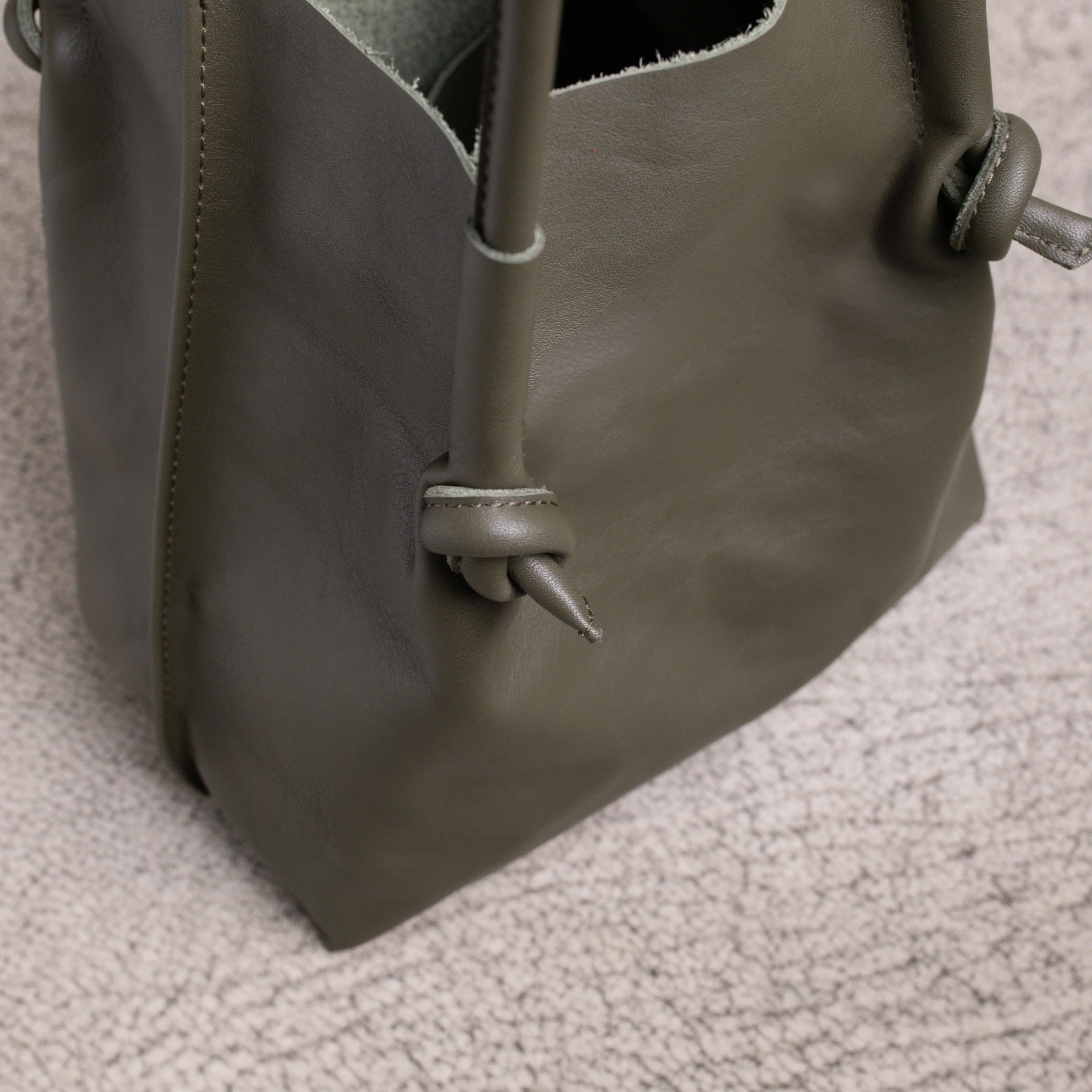 Flora Everyday Leather Tote | Smooth Calf Green - Image 5