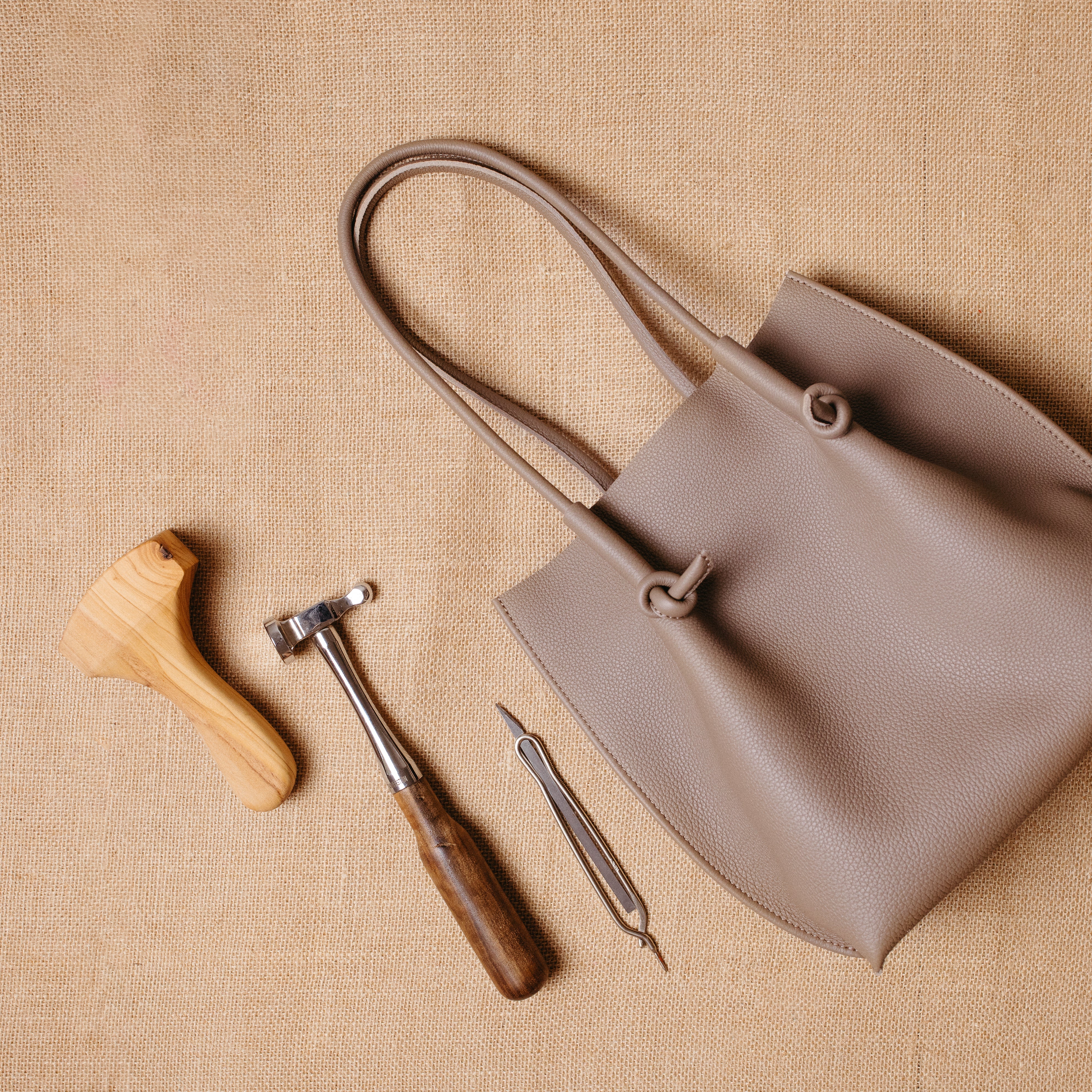Flora Everyday Leather Tote | Togo Calf Etoupe - Image 3