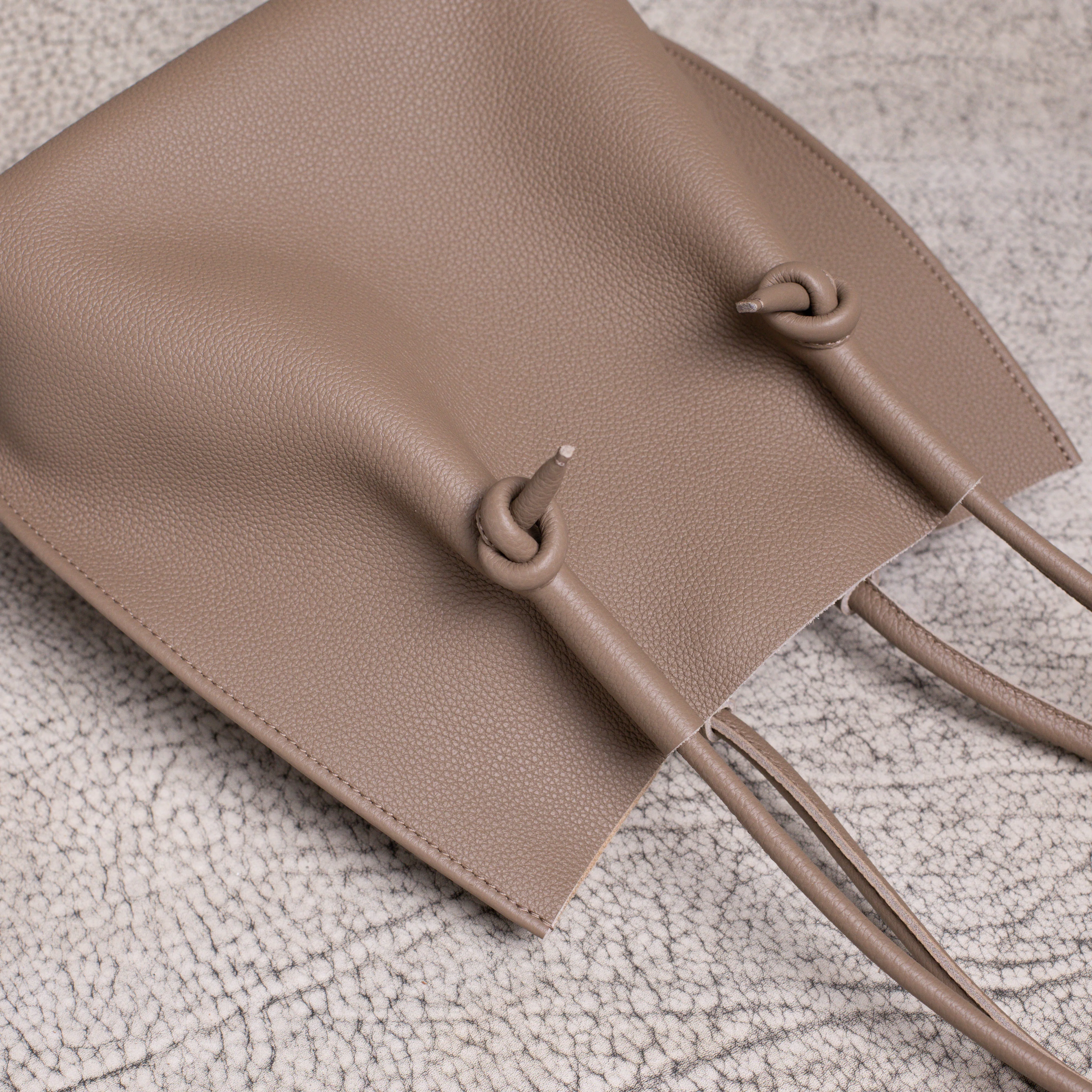 Flora Everyday Leather Tote | Togo Calf Etoupe - Image 6