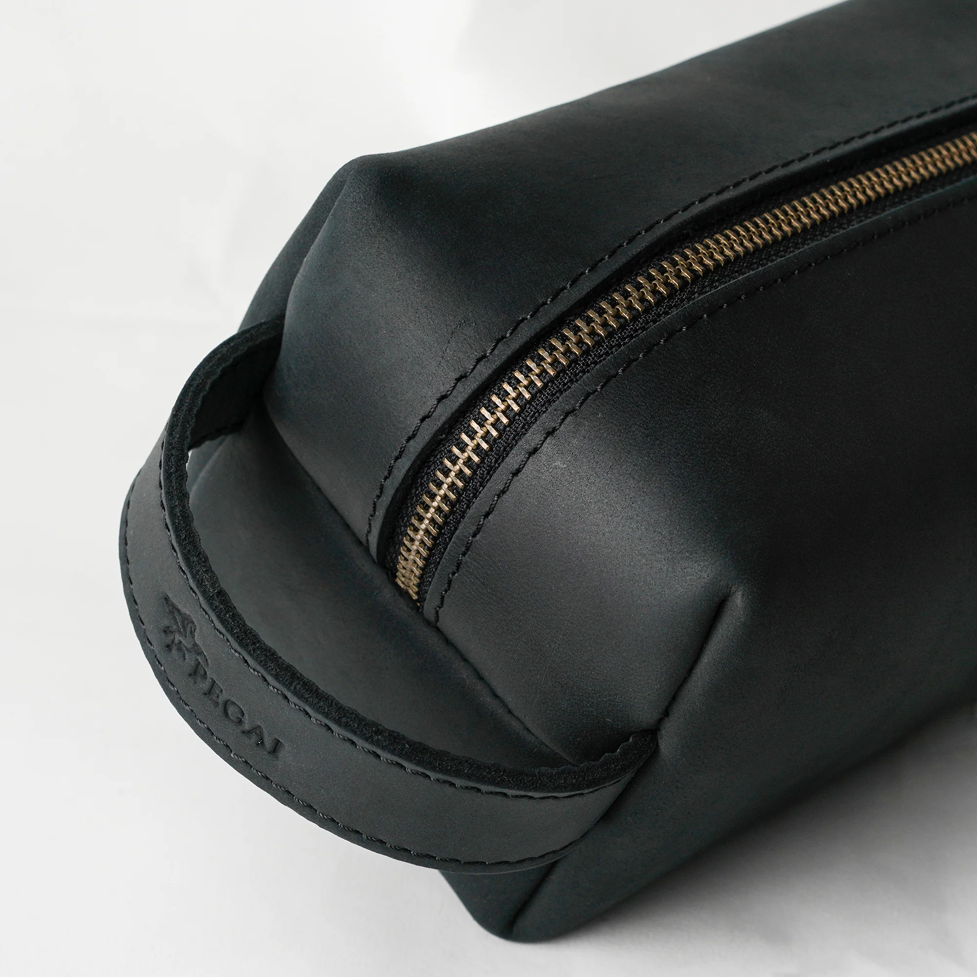 Lee | Dopp Kit | Charcoal - Image 4
