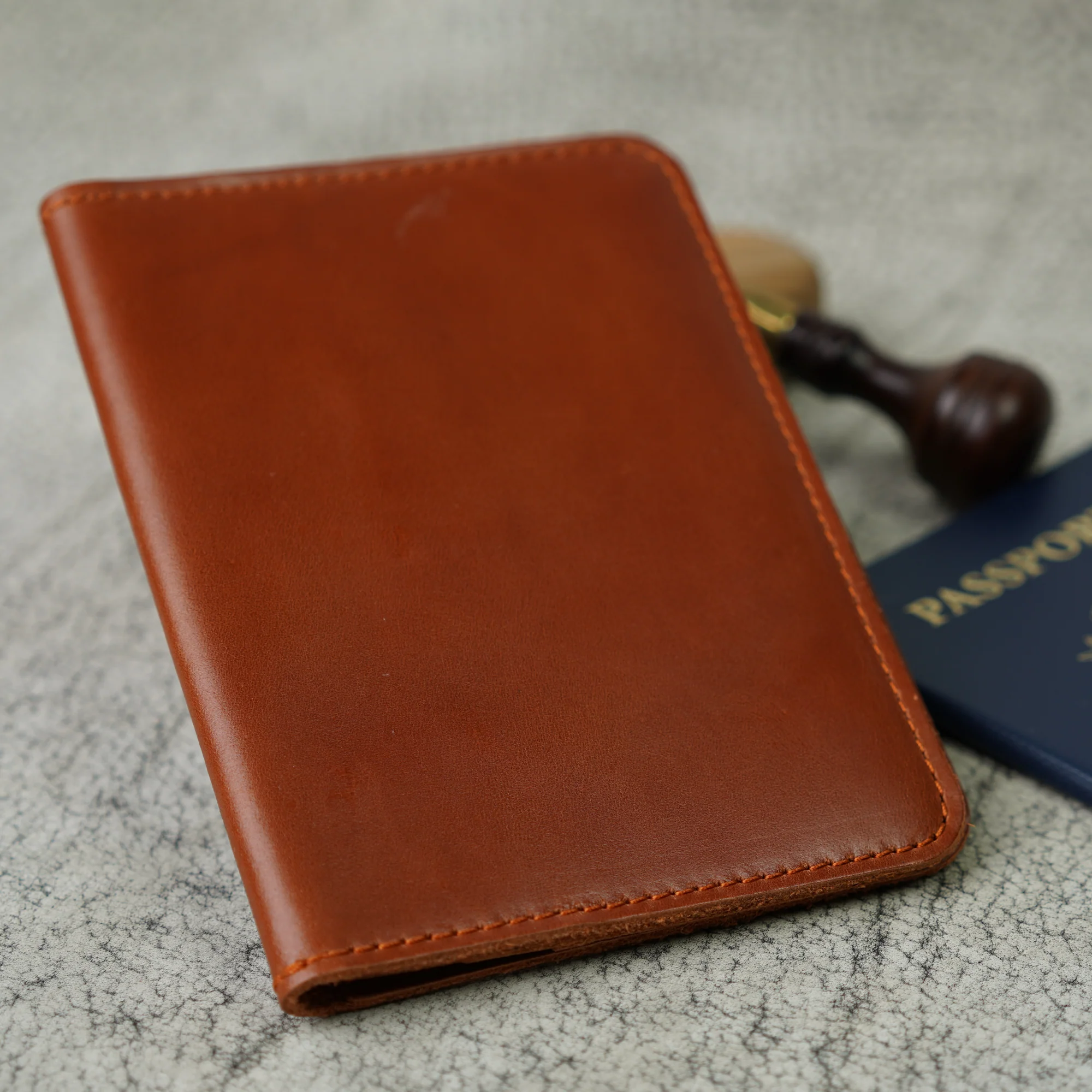 Pike Leather Passport Wallet | Dual Tone Whiskey - Image 2