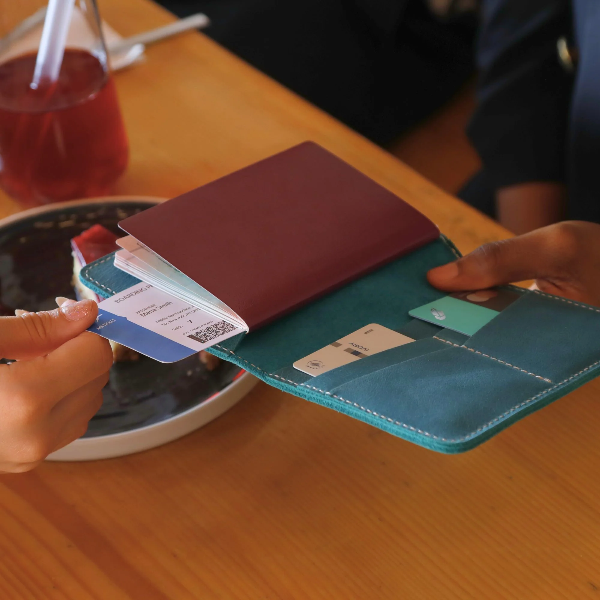 Pike | Passport Wallet | Maui Charcoal - Image 2